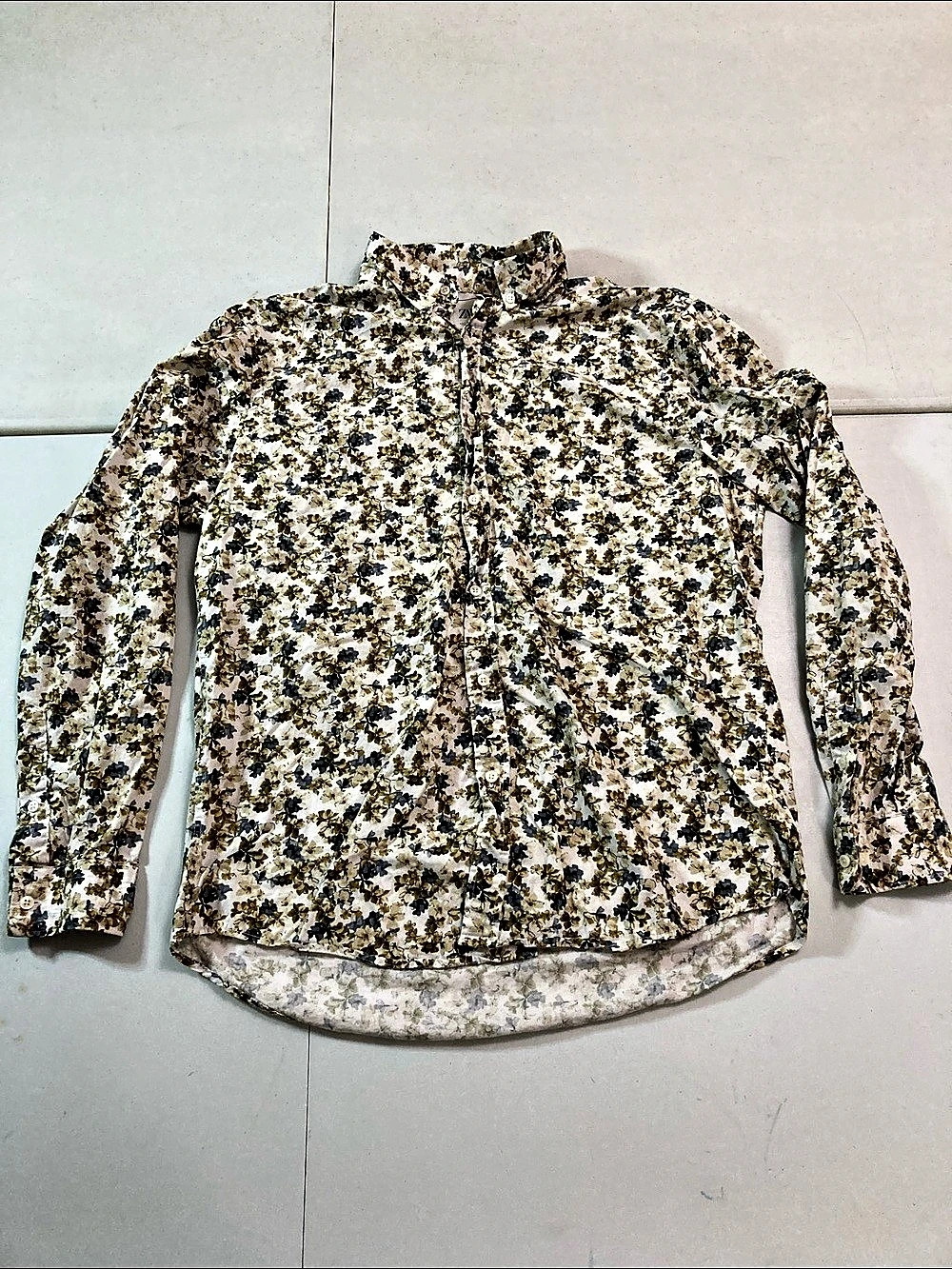 Zara Floral Button Down Shirt in Cream & Green Size Large